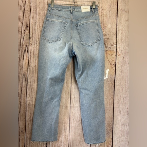 Express Womens Raw hem Curvy mom distressed jeans size 6 - Picture 5 of 9